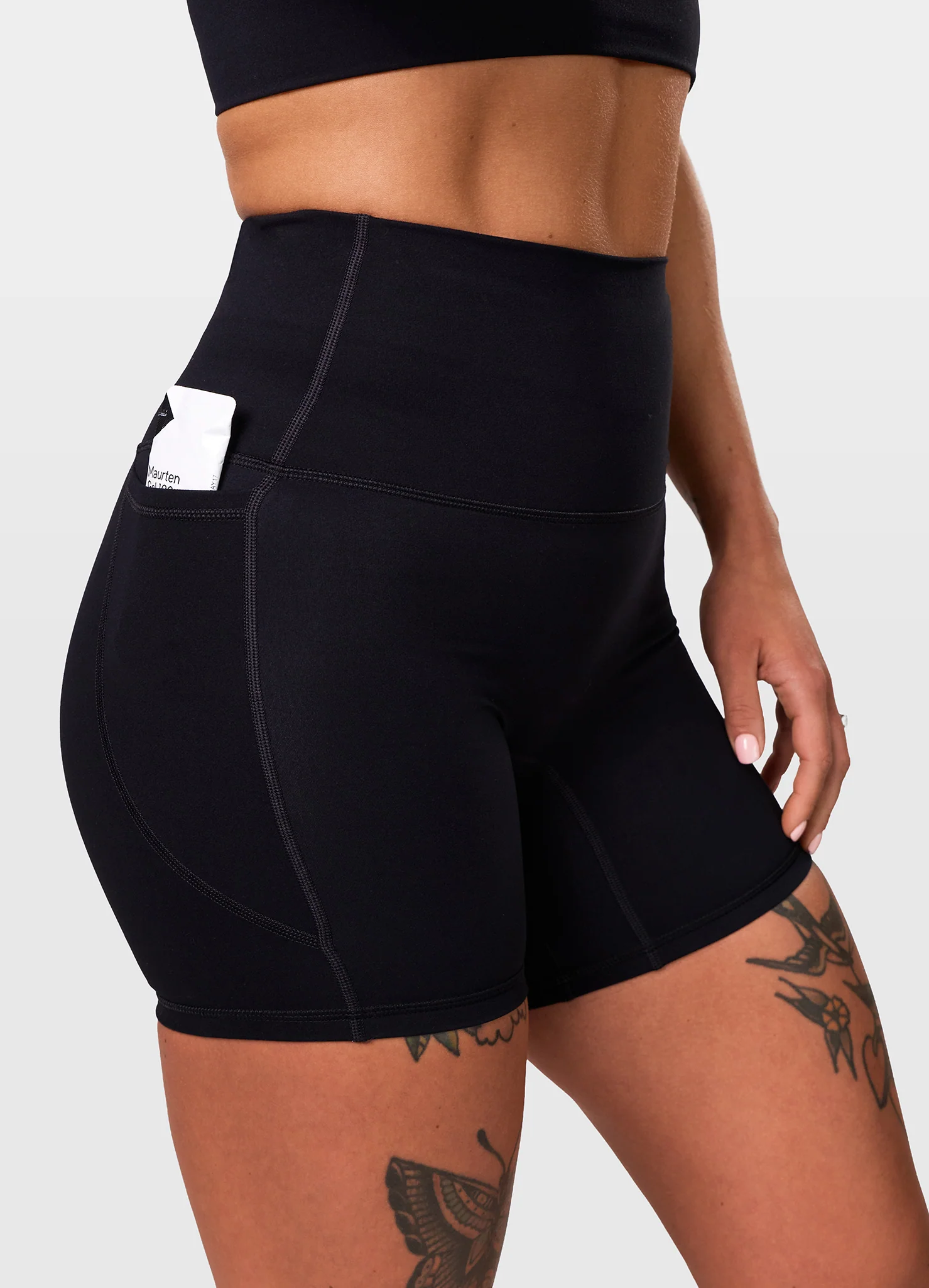 ROXI 6" Shorts BLACK EDITION - Image 9