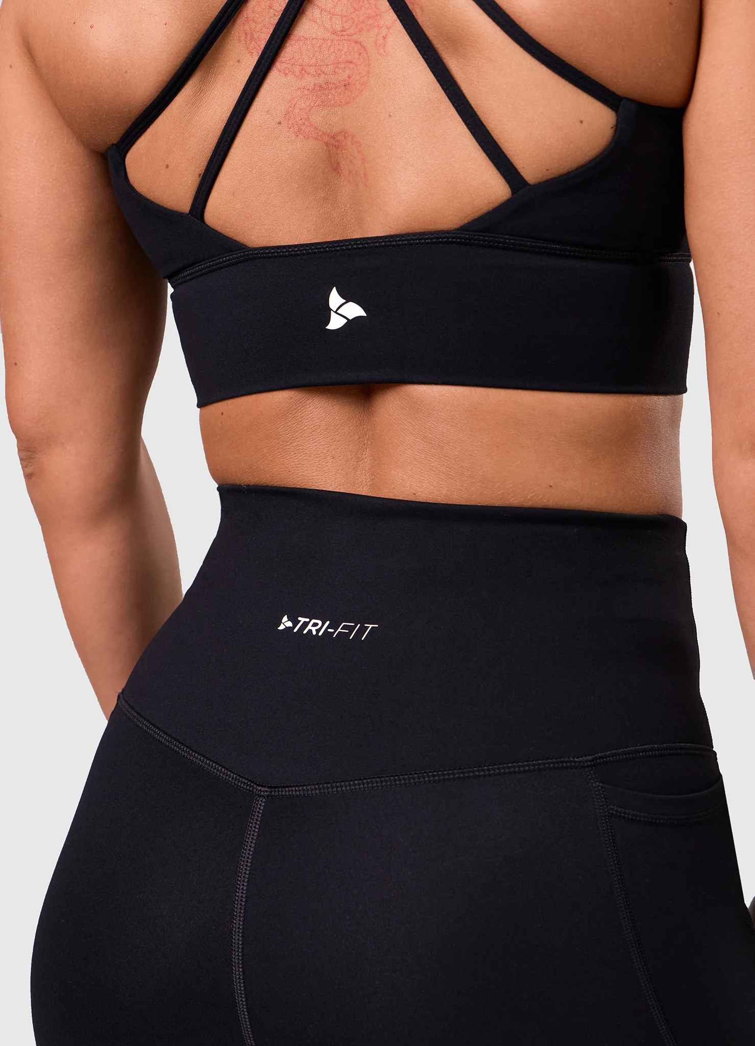 ROXI Cross-Back Sports Bra BLACK EDITION - Image 9