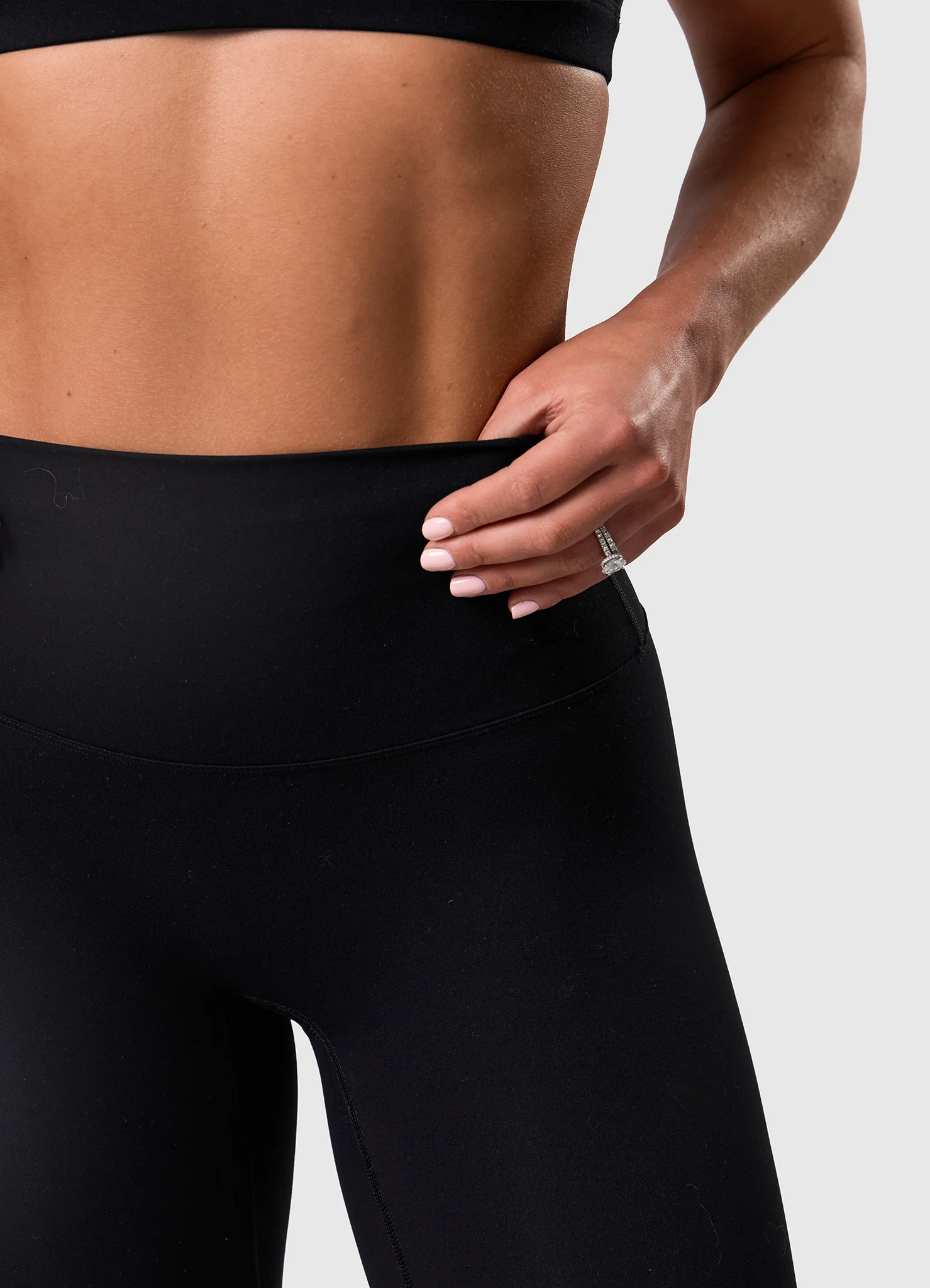 ROXI Leggings BLACK EDITION - Image 4